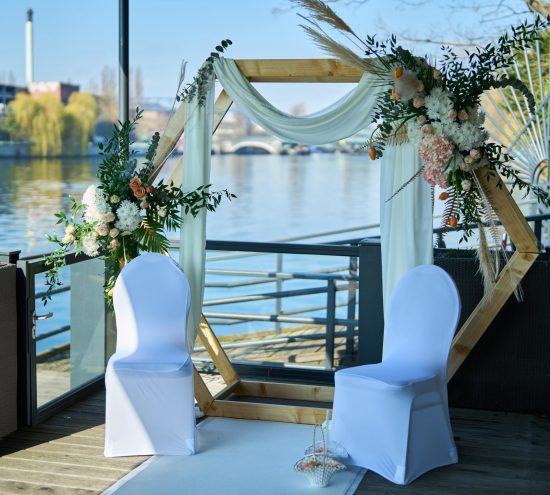 Free Wedding Ceremony Whitespreelounge Berlin Wedding Setup Outdoor
